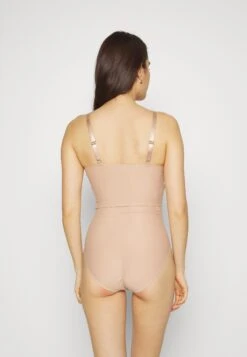 Triumph True Shape Sensation - Body - Smooth Skin -Triumph 02f877271a9746ae8b77b1fc8414b246