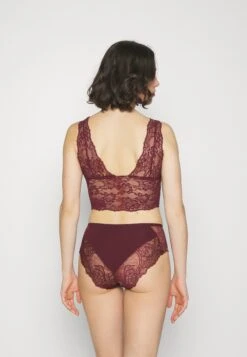 Triumph Wild Peony Florale Maxi - Slip - Claret 9 Triumph Wild Peony Florale Maxi - Slip - Claret -Triumph 0408c30a79224deca96832d02825c3eb