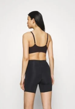 Magic Bodyfashion Dream Shaper Short - Shapewear - Black -Triumph 07c3a9e80c6b49c880c178f52d0c0cc2