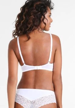 Triumph Amourette Spotlight- Beugel Bh - White -Triumph 0933b23668ef45d3b304f76ee15b0b50