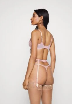 AGENT PROVOCATEUR Lornaparty Suspender - Jarretels - Baby Pink/Rose Gold-Coloured -Triumph 0f1f03e207e3445787c64aab991d4c1c