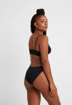 Magic Bodyfashion Comfort Bra Spaghetti Straps - Bustier - Black -Triumph 14c023d142034b9ba53b558997670c42