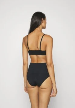 Chantelle Smooth Comfort High Waist Brief - Shapewear - Black -Triumph 184d0ccb2305415290af66b643cbbef9