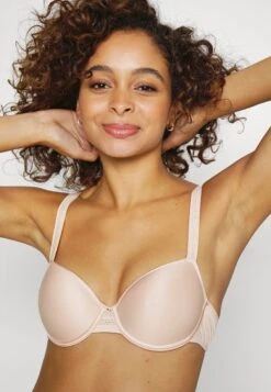 Chantelle Chic Essential Memory - Beugel Bh - Beige Dore -Triumph 1c16e2a74cbc4ea0985406bd40d0e82f