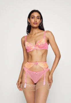 AGENT PROVOCATEUR Yara Thong - String - Pink/Orange 8 AGENT PROVOCATEUR Yara Thong - String - Pink/Orange -Triumph 20ac157b8e8e41b9aa02da48b242ae57