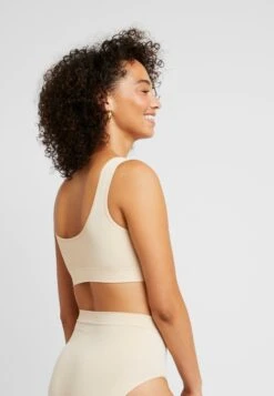 Magic Bodyfashion Comfort Bra - Bustier - Nude -Triumph 22e5b1375dc8427e8bffbfac02e66caa