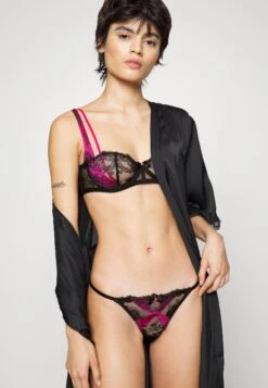 AGENT PROVOCATEUR Maddy Bra - Beugel Bh - Black/Pink -Triumph 29e1b68e143e492480e6da73a7dd1c09
