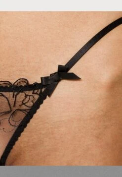 AGENT PROVOCATEUR Maysie - String - Black -Triumph 2d63897944d640f991725dbcd08faa94