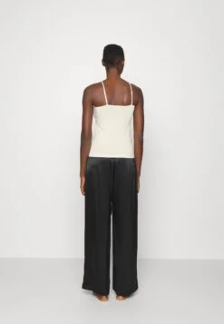 Magic Bodyfashion Cami - Hemd - Cream -Triumph 3170a35c7ff84591bd61af4f3508c855