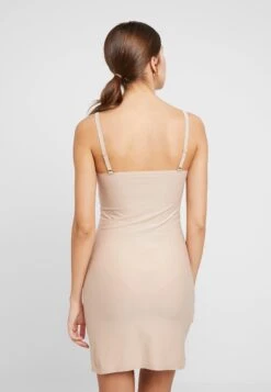 Chantelle Soft Unterkleid - Shapewear - Nude -Triumph 3572d248344a4bddb05d8dc447c132c2