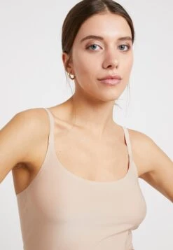 Chantelle Soft Unterkleid - Shapewear - Nude -Triumph 3bc92dc6f8b948f3b63d733fa3e2c5a4