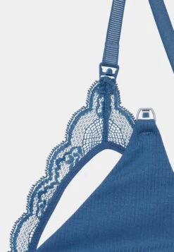 Triumph Natural Spotlight- T-Shirt Bh - Liberty Blue -Triumph 3d3fae187b514227877db6436e24481f