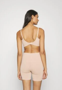 Chantelle Smooth Comfort Panty - Shapewear - Sirocco -Triumph 3ef1fd7e1d7e45c2963b8a2867975968