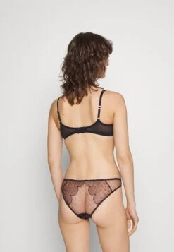 AGENT PROVOCATEUR Beugel Bh - Multi-Coloured 10 AGENT PROVOCATEUR Beugel Bh - Multi-Coloured -Triumph 40dda2fa1f734c8c9027d4ccee76b2e1