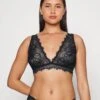 Magic Bodyfashion Dsired Boudoir Bralette - Voorgevormde Bh - Black -Triumph 426ec20aa4c949f69f4cf4089382ba09