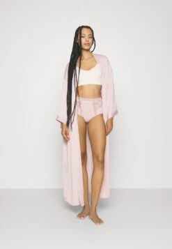 Chantelle True - Slip - English Rose -Triumph 45ef076e06ce45e6bad7c0c5380ae755