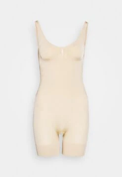 Magic Bodyfashion Low Back - Body - Latte 10 Magic Bodyfashion Low Back - Body - Latte -Triumph 46f81d1fe7dc48069828d18145d38aa7