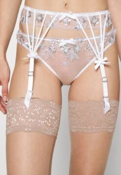 AGENT PROVOCATEUR Skylee Suspender - Jarretels - White/Silver -Triumph 4959169c1a36465bbfe2c85caf8f8552
