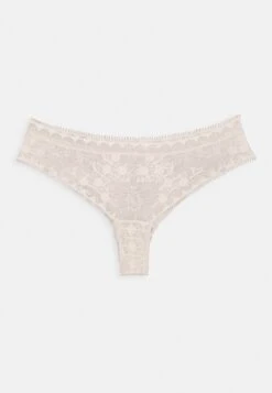 Chantelle Day To Night - String - Beige Doré -Triumph 499b0d3d5e43406683bb3ac2b6370d40