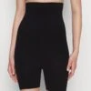 Magic Bodyfashion Booty Boost High Short - Shapewear - Black -Triumph 49a3706db8a64183b118af6d6b01b0bb