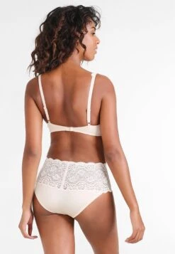 Triumph Amourette - T-Shirt Bh - Beige -Triumph 4d8b78c046264292aa677419c4d6fa69