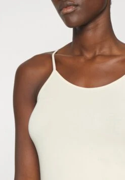 Magic Bodyfashion Cami - Hemd - Cream -Triumph 53d77b817f6d4a278cf2c0ddbf9d6fd5