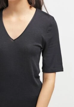 HANRO Woolen Silk- Hemd - Black -Triumph 54e409a5c2cc4db8b4a11ff9f2d71104