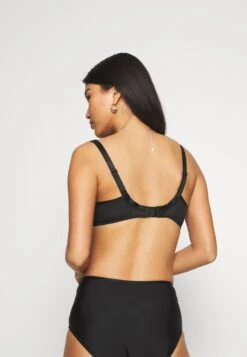 Chantelle Chic Essential - Beugel Bh - Schwarz -Triumph 56561d365f0644398a12b4ac62a3201c