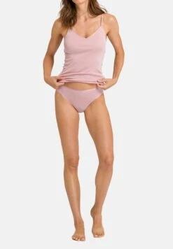 Triumph -Triumph 5b3484ca88214aeaaefb16d8cb66c4f3