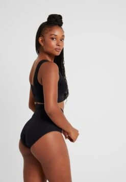 Magic Bodyfashion Comfort Bra - Bustier - Black -Triumph 64299660333f40a4bbac1864f33fc7fa