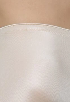 Magic Bodyfashion Luxury Bermuda - Shapewear - Skin 10 Magic Bodyfashion Luxury Bermuda - Shapewear - Skin -Triumph 6e1d4c863db343dea0b1fbdd37a07de7