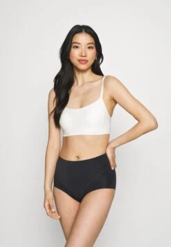 Magic Bodyfashion Dream Shaper Brief - Shapewear - Black 8 Magic Bodyfashion Dream Shaper Brief - Shapewear - Black -Triumph 70b08d735511418aa6e3612f21afc628