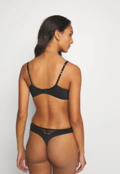 AGENT PROVOCATEUR Brigette Padded Bra - Beugel Bh - Black -Triumph 71ae7796fcba44339fe22ddc363042ca