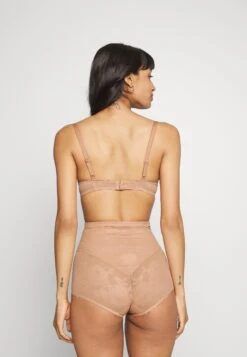 Triumph T-Shirt Bh - Sunkiss -Triumph 71f44edc4e144342a90be7a47d087124