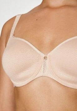 Chantelle Chic Essential Spacer - Beugel Bh - Golden Beige -Triumph 729944b97aeb46d7a0e857339f3dfcdb