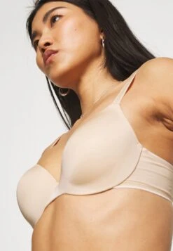 Chantelle Essentiall - T-Shirt Bh - Beige Doré -Triumph 77c53a2b8f1f45c18b62d332886a0083