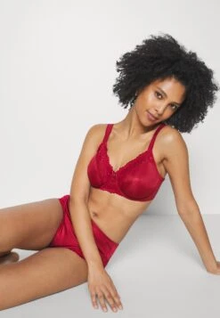 Triumph Ladyform- Slip - Red Wood -Triumph 78038c0841db4adf9f153e9e09d91379