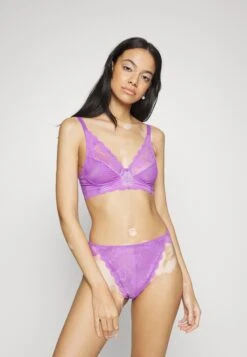 Triumph Amourette Summer- Bustier - Blueberry Cream -Triumph 80a4375d42dc4e43af63e5c2f77a4a6f