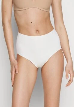 Magic Bodyfashion Panty 6 Pack - Shapewear - Skintones Combi -Triumph 886cdb669a8d48a9a99d69a999125a73