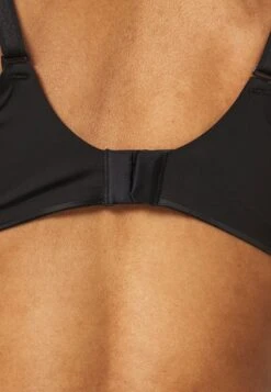 Chantelle Essentiall - T-Shirt Bh - Schwarz -Triumph 8896f6d063304da8b122ac9ad30ea4b4