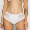 Chantelle True - Slip - Milk -Triumph 88992c9b2bf142c78cd2ad09c146a015
