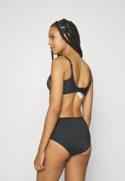 Chantelle Graphic Support Wirefree Bra - Triangel Bh - Black -Triumph 88b601781316403ea4321652c1ecafae