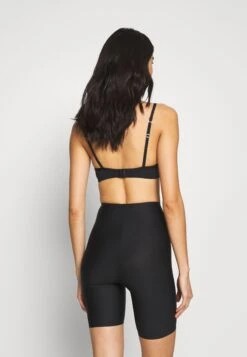 Triumph Medium Series Panty - Shapewear - Black -Triumph 88c08791b2a7404db5bc96db07245819