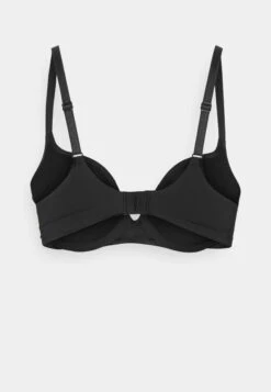 Chantelle Essentiall Extra- Push-Up Bh - Schwarz -Triumph 96db27ad1bce46b58425afa01618f0da