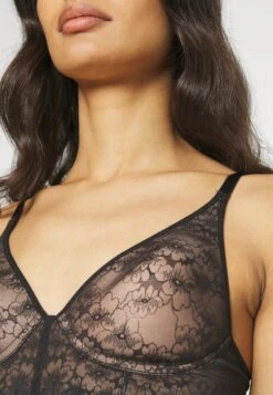 Triumph Bright Spotlight - Triangel Bh - Black 13 Triumph Bright Spotlight - Triangel Bh - Black -Triumph a03d729fa8614d1b9d3f08f81f7f2947