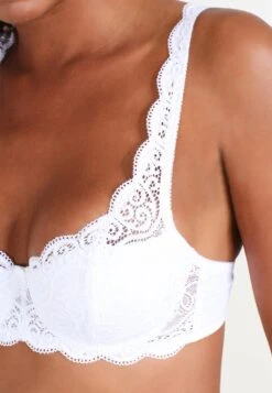 Triumph Amourette - T-Shirt Bh - White -Triumph a2c29aa20bf14558a112dfbef75b001f