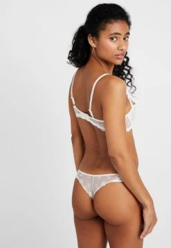Chantelle Champs Elysees Tanga - String - Ivory -Triumph a3004390f5c34068b87dd2dc73760a40