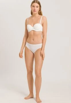 Triumph -Triumph a4e15747617f42c1b294acf2a4fa0140