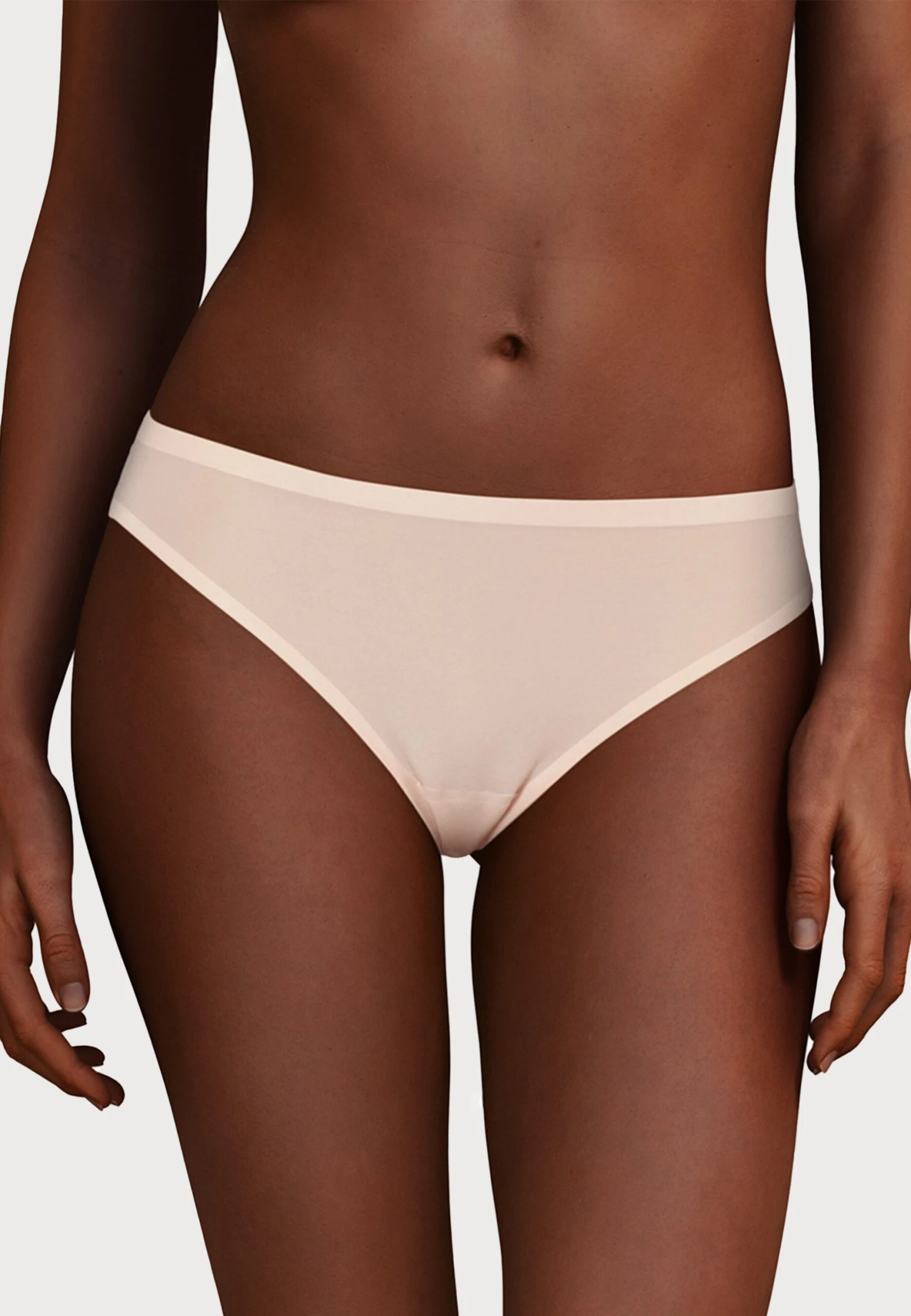 Chantelle String - Beige 4 Chantelle String - Beige - Afbeelding 2