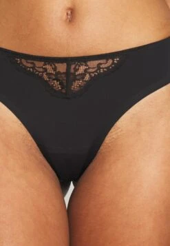 AGENT PROVOCATEUR Brigette Thong - String - Black 11 AGENT PROVOCATEUR Brigette Thong - String - Black -Triumph a5c712318aa241c981eee91184c19bb2